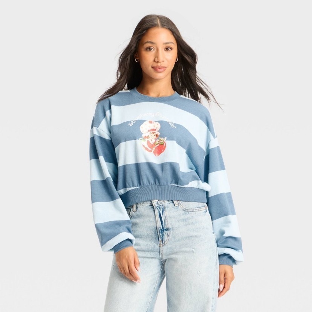 Strawberry Shortcake Striped
Cropped Fleece Graphic Sweatshirt - Light
Blue XL